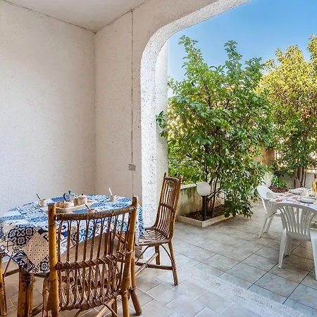 בית נופש Villino Sabrina Con Piscina